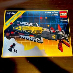NIB New In Box LEGO 40580 Blacktron Cruiser 356 pieces